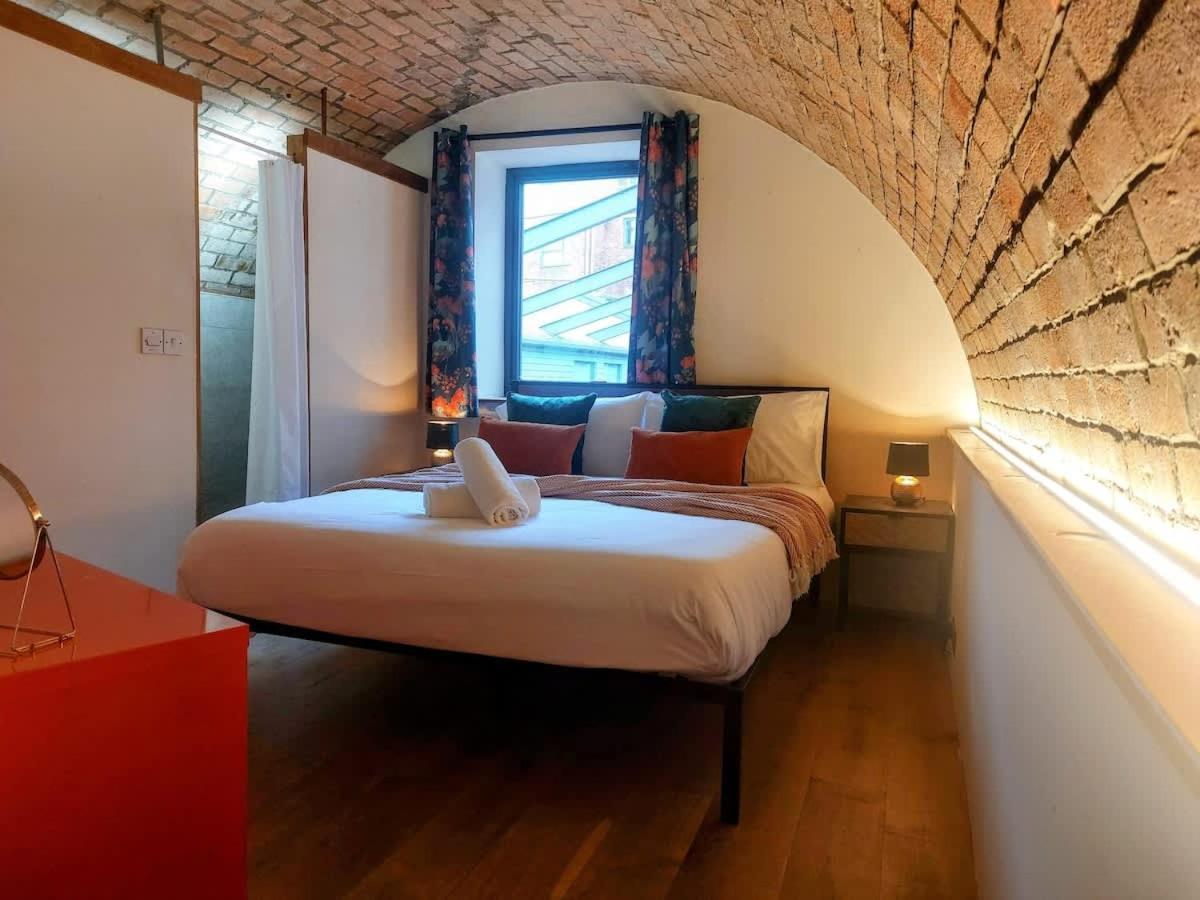 Converted Factory Loft Apartment บริสตอล ภายนอก รูปภาพ