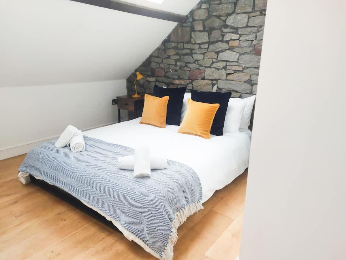 Converted Factory Loft Apartment บริสตอล ภายนอก รูปภาพ