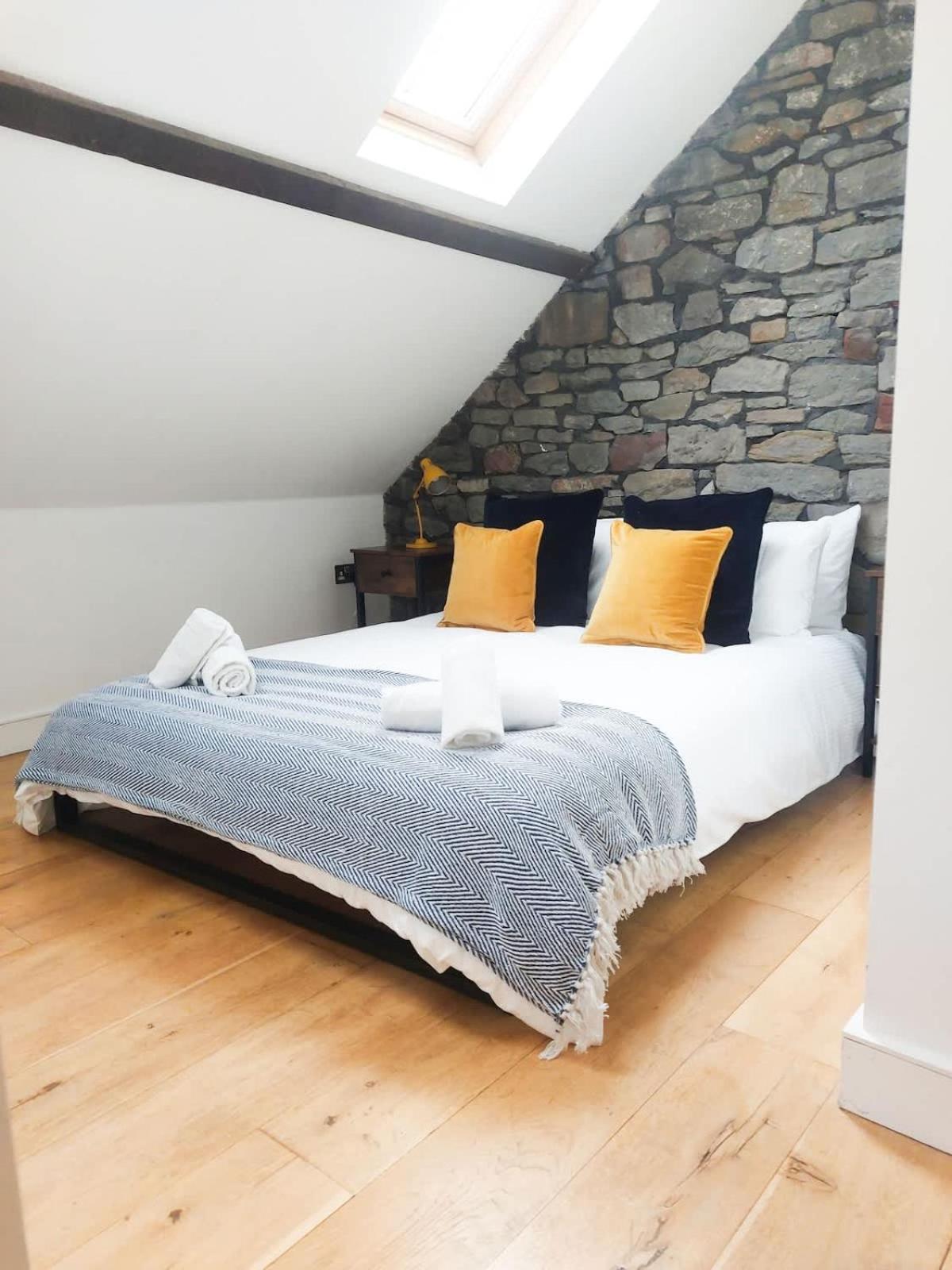 Converted Factory Loft Apartment บริสตอล ภายนอก รูปภาพ