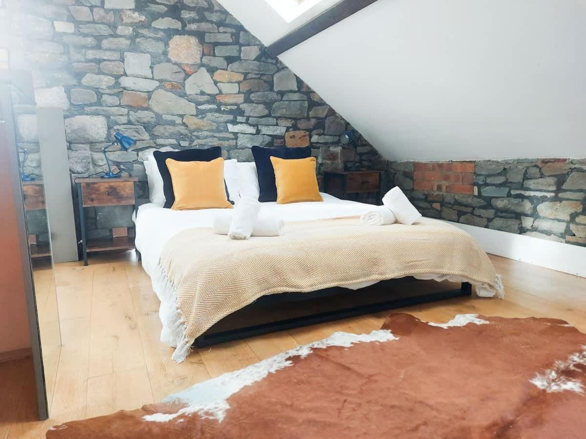 Converted Factory Loft Apartment บริสตอล ภายนอก รูปภาพ