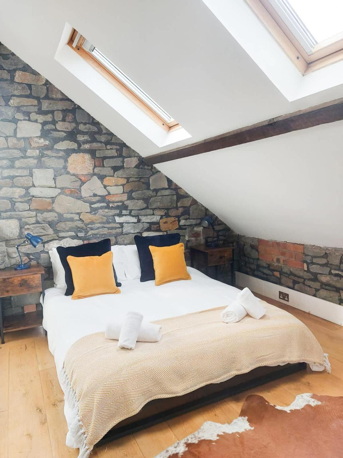 Converted Factory Loft Apartment บริสตอล ภายนอก รูปภาพ