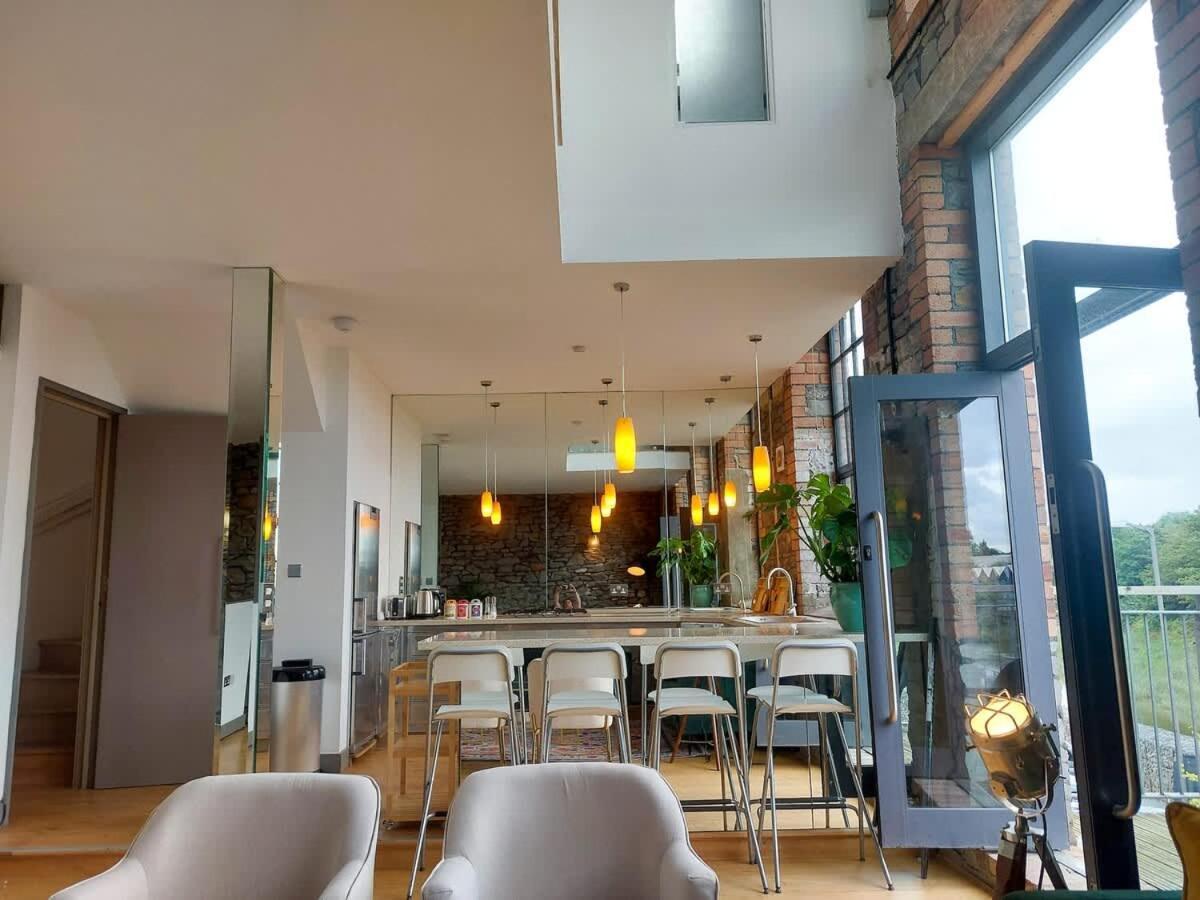 Converted Factory Loft Apartment บริสตอล ภายนอก รูปภาพ